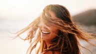 Esta es la solución revitalizante que tu cabello necesita al terminar el verano