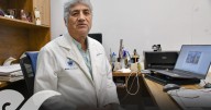 Investigador del Instituto de Ciencias BUAP estudia bacteria capaz de descomponer PET
