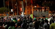 Manifestantes protestan frente al Congreso: La Generación Z y otros gremios alzan su voz por cuarta vez Un grupo de manifestantes protestan a las afueras del parlamento; mientras otro grupo se instaló