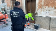 Echan a casi 100 okupas de un pueblo de Murcia después de hacer esto en las puertas de las casas que ocupan: es totalmente legal