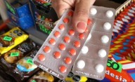 Tras la desregulación de Milei, advierten por fármacos vendidos en lugares no autorizados