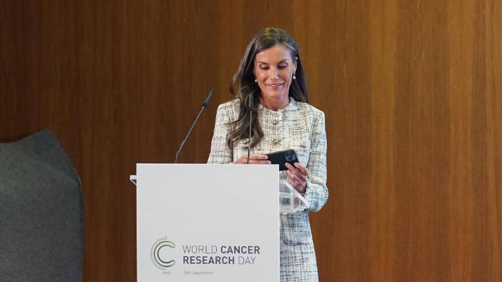 La Reina defiende una "financiación equitativa y estable" para la investigación contra el cáncer