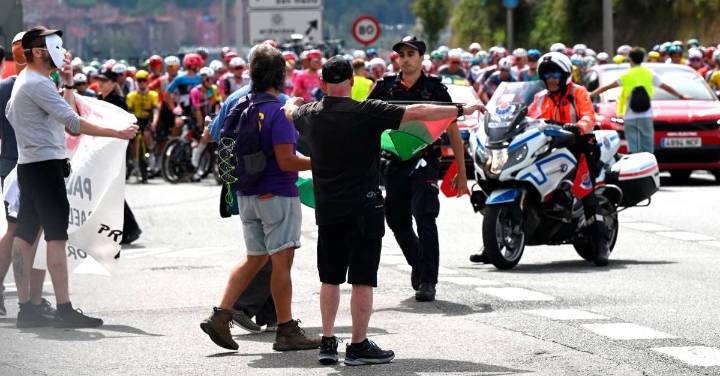 Etapa 11 de la Vuelta a España no tuvo ganador por manifestación pro
