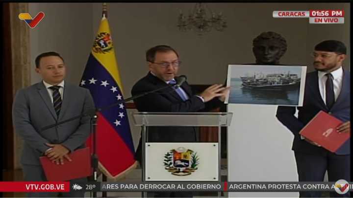 Venezuela denuncia abordaje naval de EE.UU. y advierte con "guerra de 100 años"