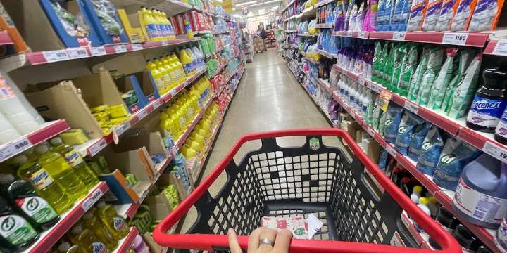 Jubilados: paso a paso para sumar intereses y ahorrar en supermercados desde este mes