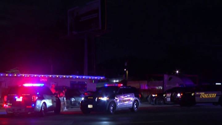 Man dead after double shooting near East Side sports bar, SAPD says