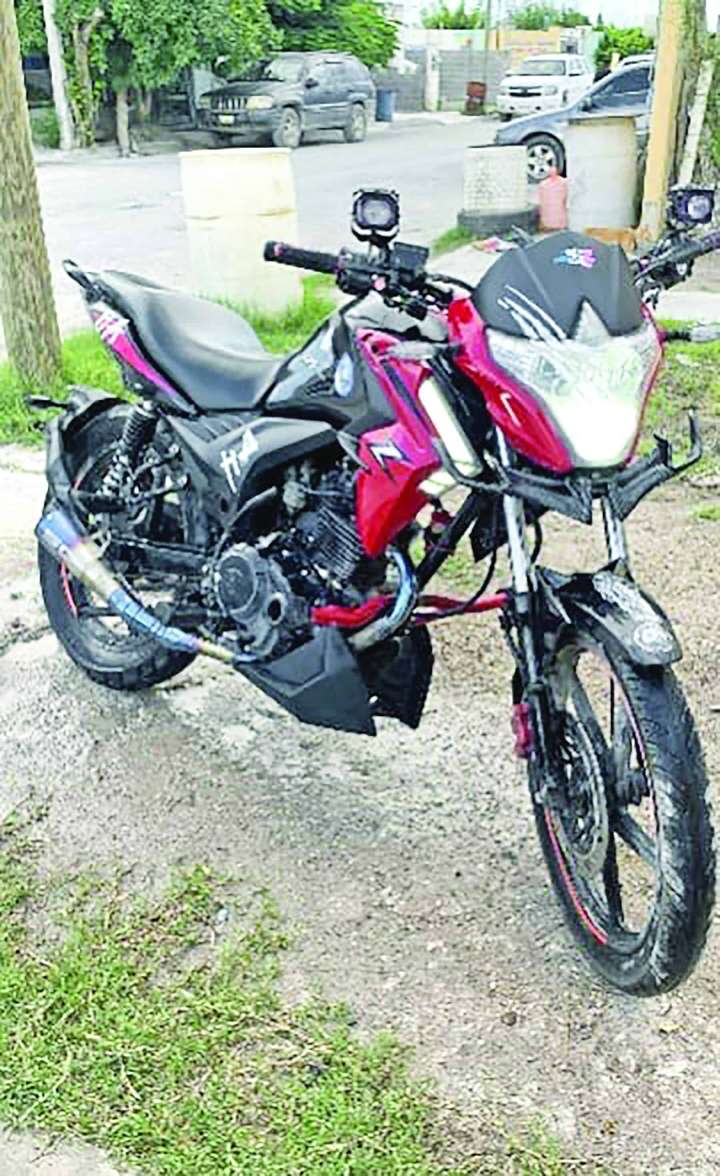 Se roban moto al exterior de Smart