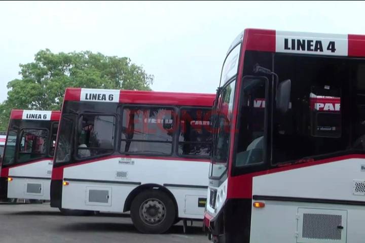Paro de colectivos en Paraná: choferes recibieron "sólo el 50% de los haberes"