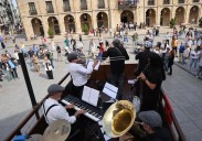 El Fiffty-Fifty llega a Avilés exultante a su último día