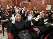 Comunidad con discapacidad auditiva recibe homenaje  en un acto especial