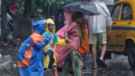 Yellow alert clouds puja joy in Bengal — sun shines on Shashti, heavier rain may hit later days