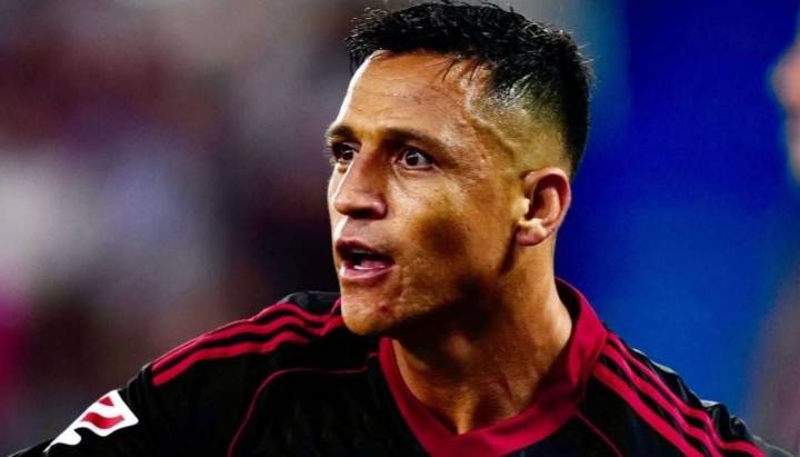 "Olfato goleador": La nota que le puso la prensa española a Alexis Sánchez