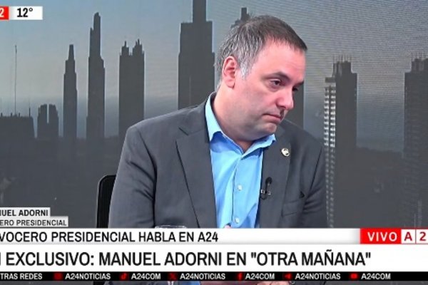 Como ya no da conferencias de prensa, Manuel Adorni fue a contradecirse al programa de su amigo Laje