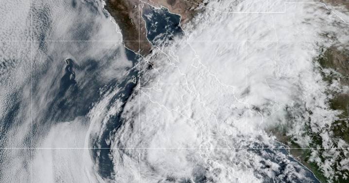 Huracán Kiko recupera fuerza de categoría 4; meteorólogos evalúan posibles impactos en Hawai