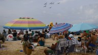 Acrobacias y aviones que rozan la velocidad del sonido en el festival aéreo de Salou