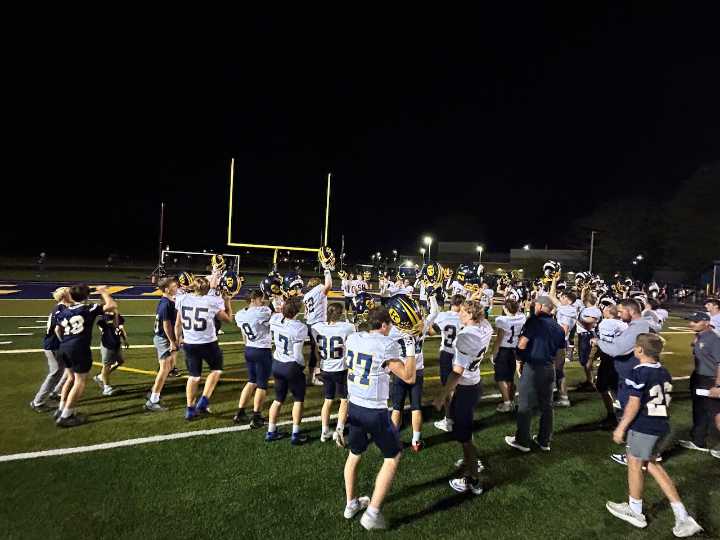 Kirtland vs. Wickliffe football: Hornets score at will in battle of unbeatens for 42