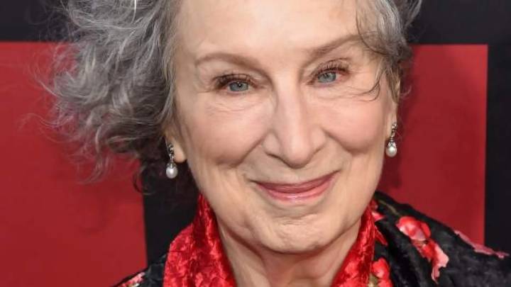 Margaret Atwood, III Premio Joan Margarit: "Si nos hubiésemos conocido, hablaríamos de lo mismo: la poesía es el corazón del lenguaje"