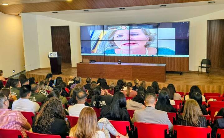 Fortalecen FEM y AEI atención a víctimas durante curso de Prevención e Investigación en Materia de Violencia de Género