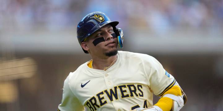 William Contreras (bruised left hand) available for NL Division Series