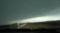 La "jaula invisible". Manejaba en medio de una tormenta, un rayo le pegó al auto y salió ileso