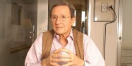Elena, la esposa de Mariano Grondona, dio detalles de la salud del periodista: “Está delicado”