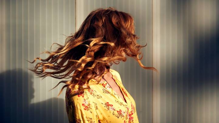 How to Use Coconut Oil for Hair, Straight From the Pros