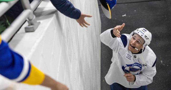 Blues prospects beat Wild, 6-4, thanks to late goal by Justin Carbonneau