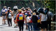 Detuvieron a más de 20 venezolanos en un club de Trinidad y Tobago, la mayoría son mujeres
