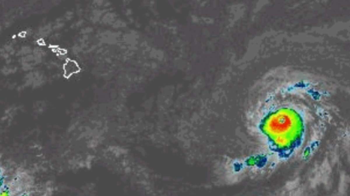 Hawaii Declares State Of Emergency As Hurricane Kiko Approaches
