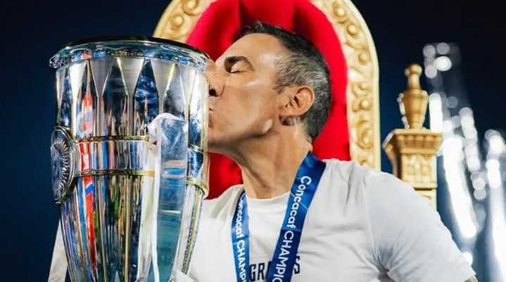 Vicente Sánchez cerca de tener equipo