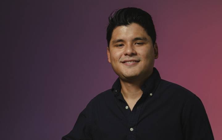 Oscar Mejía: Baterista venezolano que fusiona precisión, pasión y fe en la música cristiana
