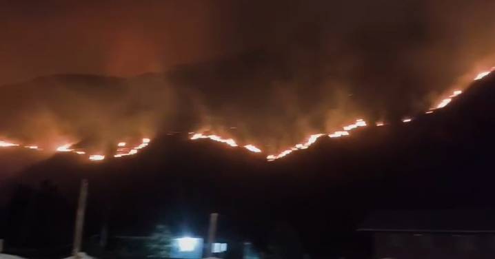 Cusco: Incendio forestal arrasa Calca y Urubamba mientras pobladores festejan aniversario