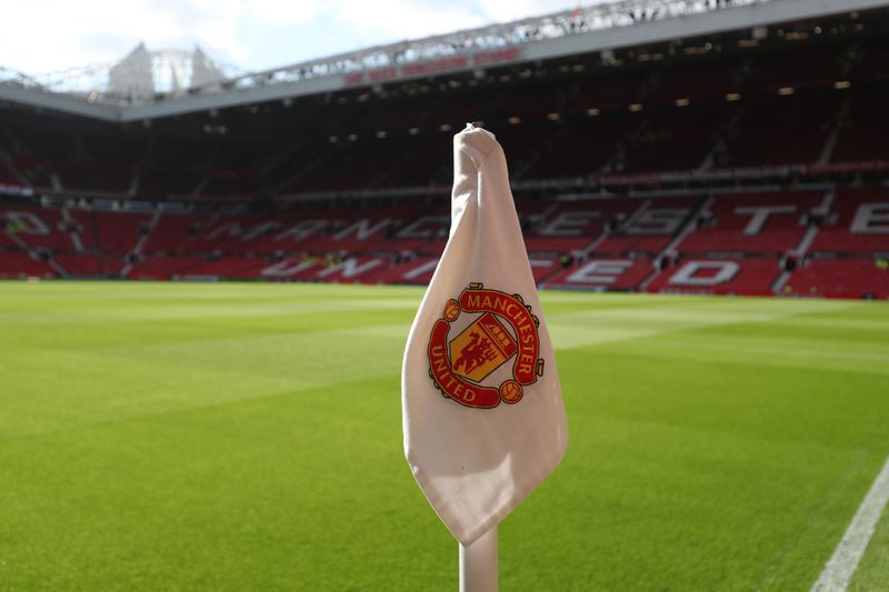 Manchester United posts sixth year of net loss, forecasts revenue dip