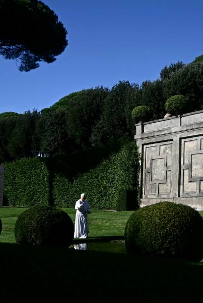El Papa inaugura un paraíso legado por su antecesor