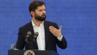 "Chile hace honor a su himno patrio": Presidente Boric destaca arribo a Chile de 68 ciudadanos palestinos desde Gaza