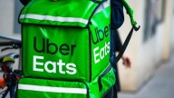 La investigación de la Inspección de Trabajo sobre Uber Eats por seguir usando autónomos abre la puerta a que el caso llegue a la Fiscalía y acabe en delito penal