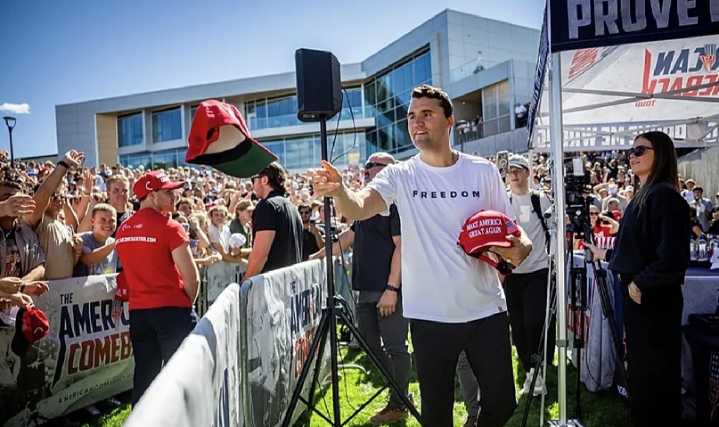 Muere el activista conservador Charlie Kirk tras ataque armado en universidad de Utah