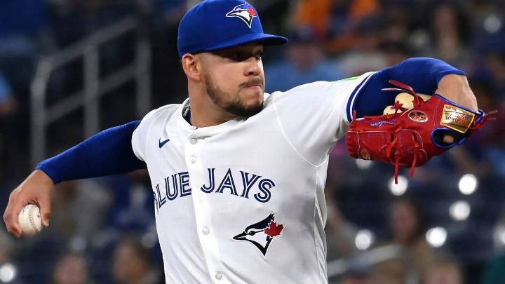 Blue Jays place Jose Berrios on injured list with sore elbow