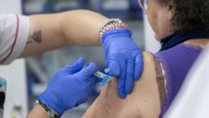 El gran “agujero” de la vacunación de la gripe: menos de 40% de los sanitarios se inmuniza