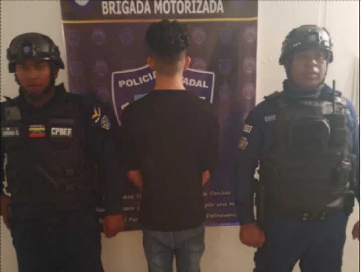Impactante agresión: Trabajador arrestado tras brutal golpiza a su colega en Falcón