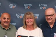 Trio of Canadian friends land 'unbelievable' lottery win together