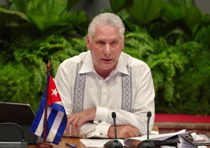 Presidente de Cuba agradece apoyo de Sheinbaum en encuentro ante delegación mexicana