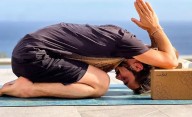 Fascinantes posturas de yoga para el dolor de espalda: estas son las técnicas