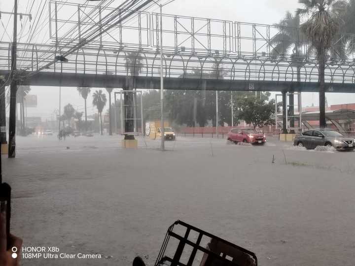 Sigue inundándose el Tec. de Tepic por obra inconclusa