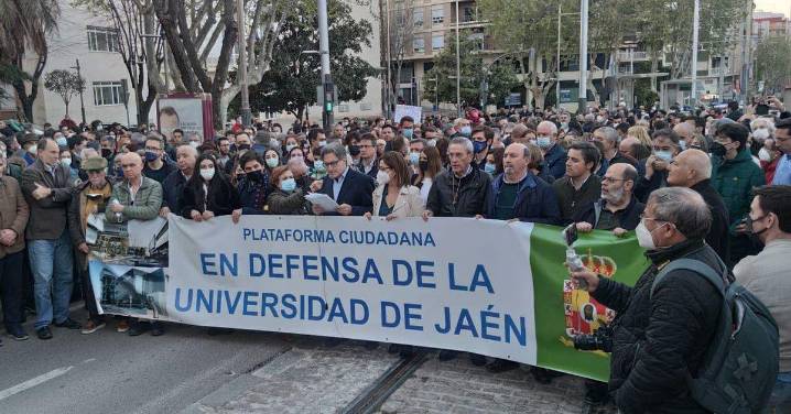La manifestación para defender la UJA será frente a la Delegación de la Junta y por la tarde