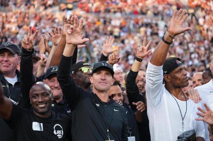 Purdue: Drew Brees returns for 25-year Rose Bowl reunion