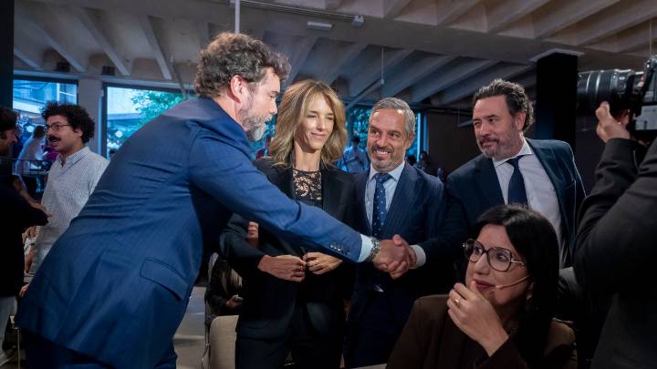 Espinosa de los Monteros tiende la mano a Feijóo para desmontar "los andamios del sanchismo" desde el pensamiento