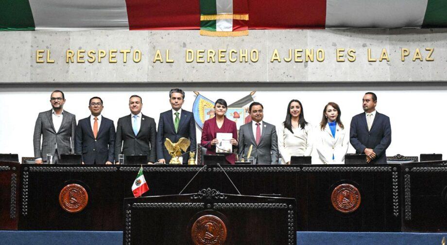 Congreso de Hidalgo reporta 528 iniciativas y 350 decretos en su primer informe
