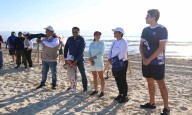 Ana Paty Peralta ponen ejemplo en el cuidado y limpieza de playas