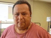 Sufría bullying en el trabajo, le hicieron una "broma" pesada y murió tras tomar líquido desengrasante